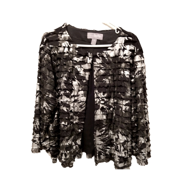 Barely used Chico' s traveller collection cardigan - Picture 1 of 4